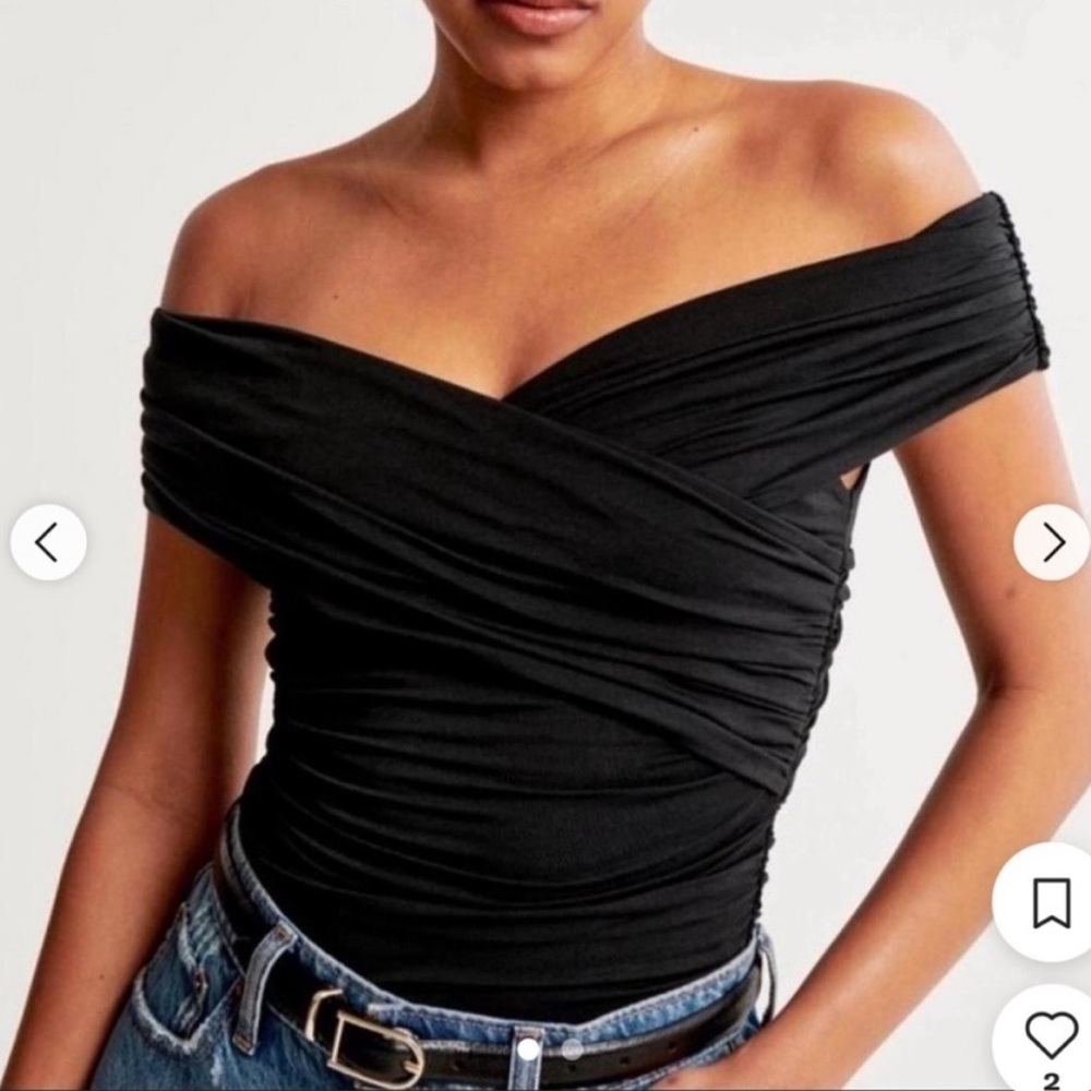 Abercrombie & Fitch black off the shoulder short sleeve top